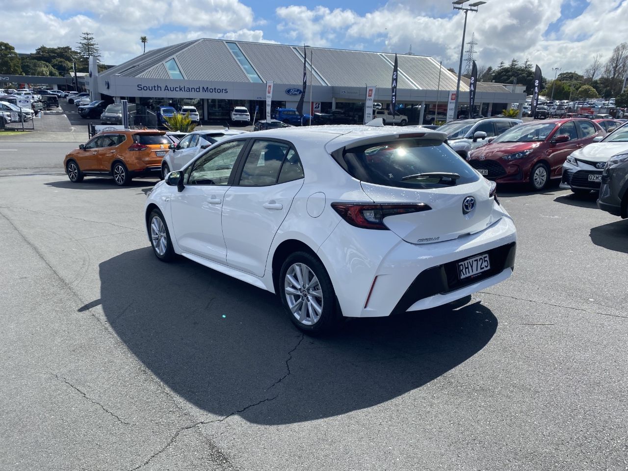 Vehicle image 5