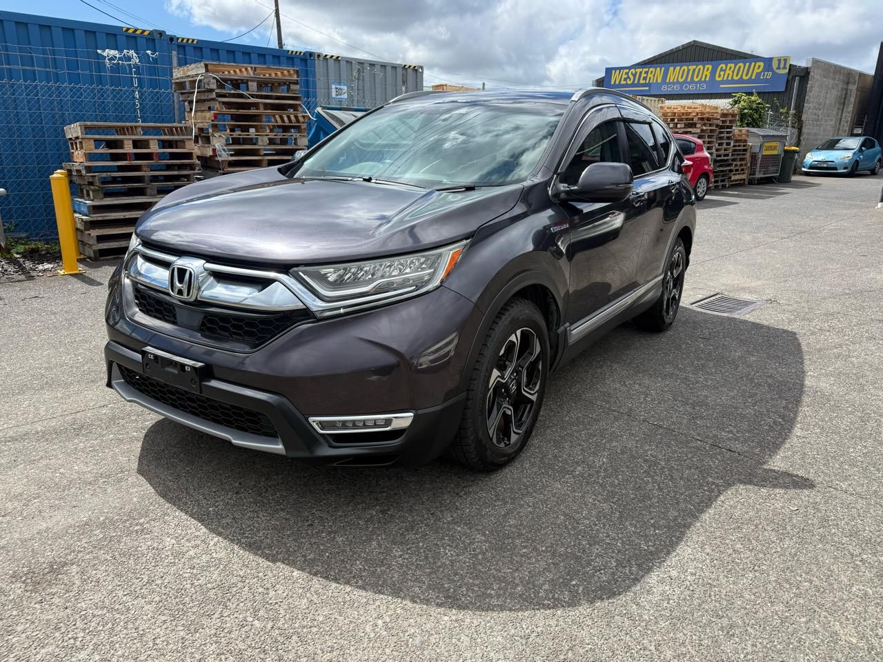 Vehicle image 5