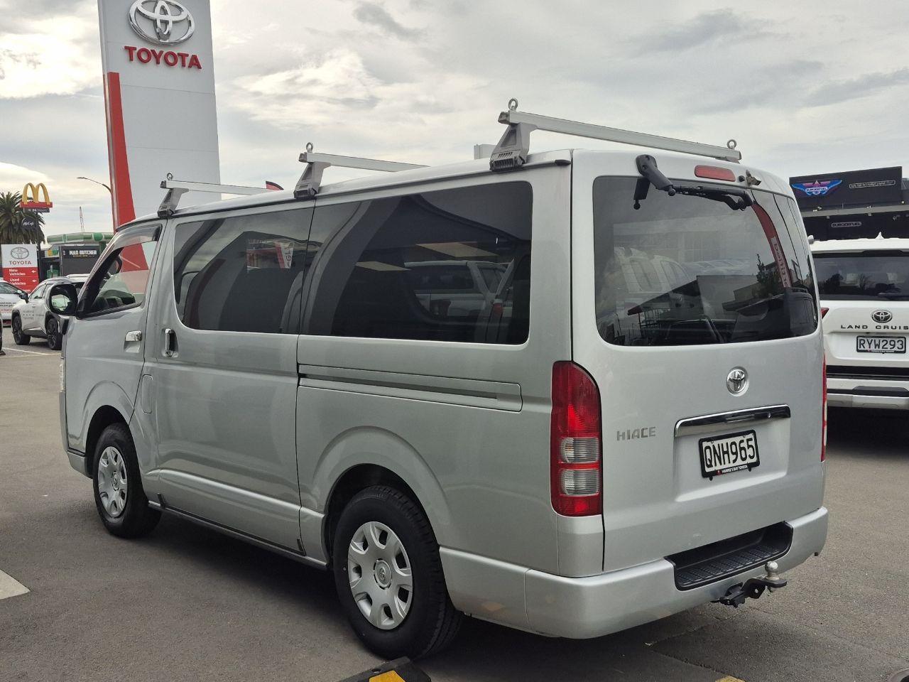 Vehicle image 5