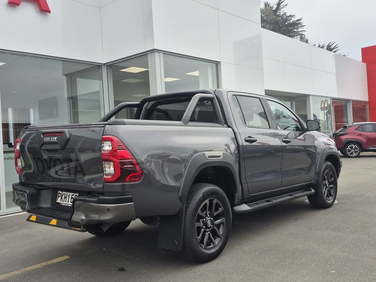 Vehicle image 3