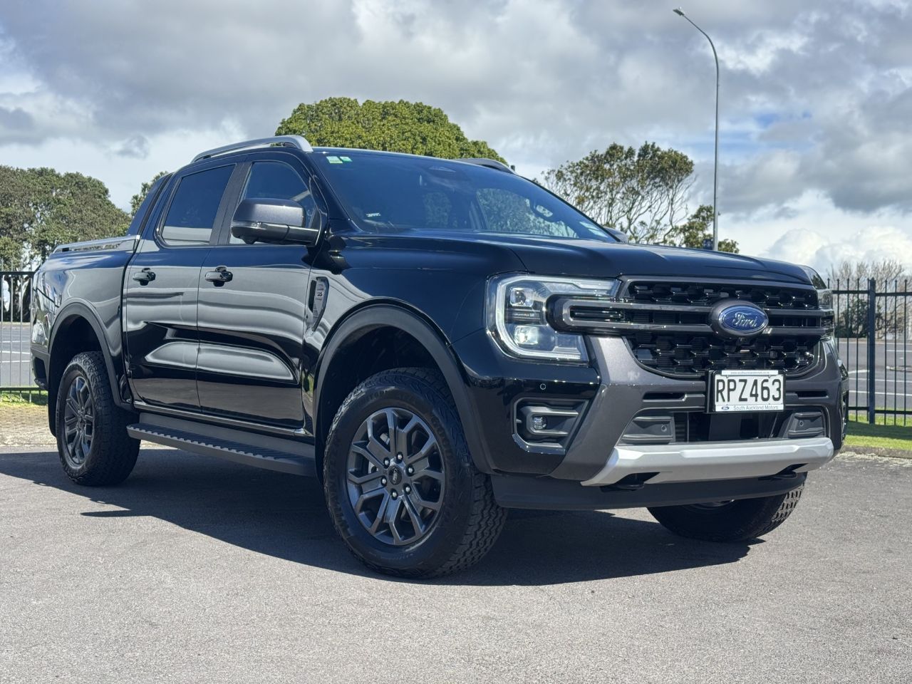 Vehicle image 3