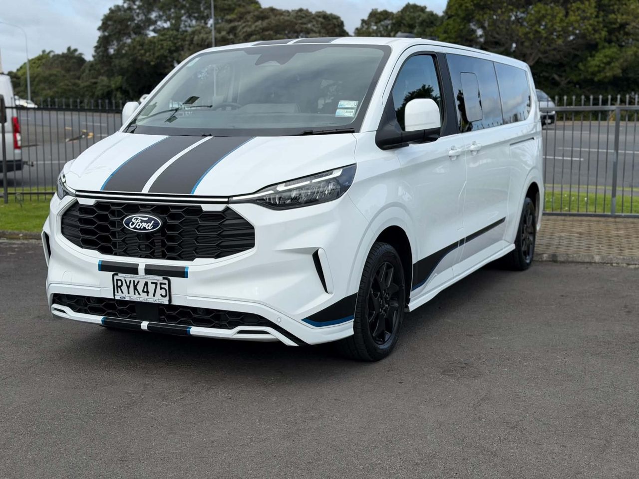 Vehicle image 3