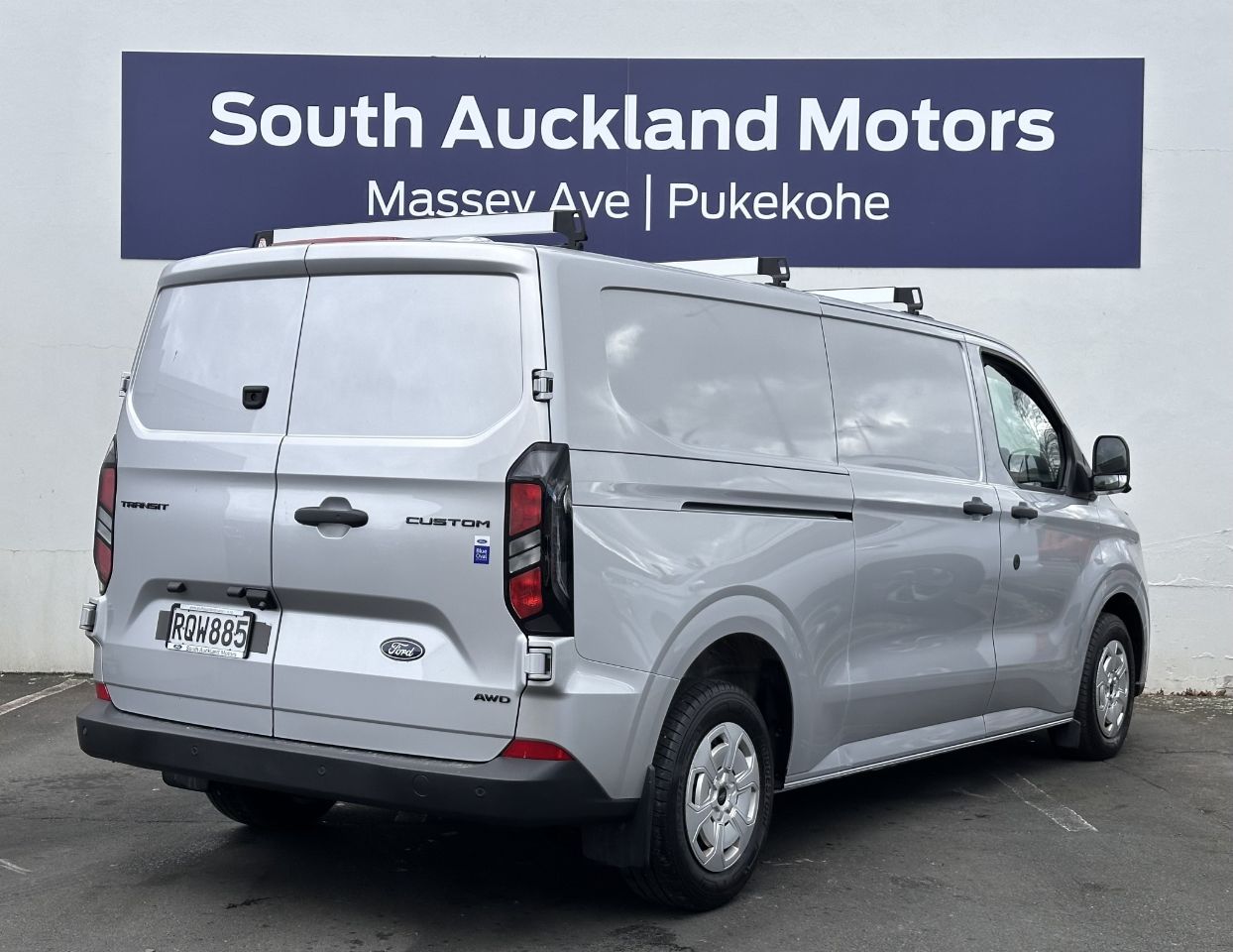 Vehicle image 5