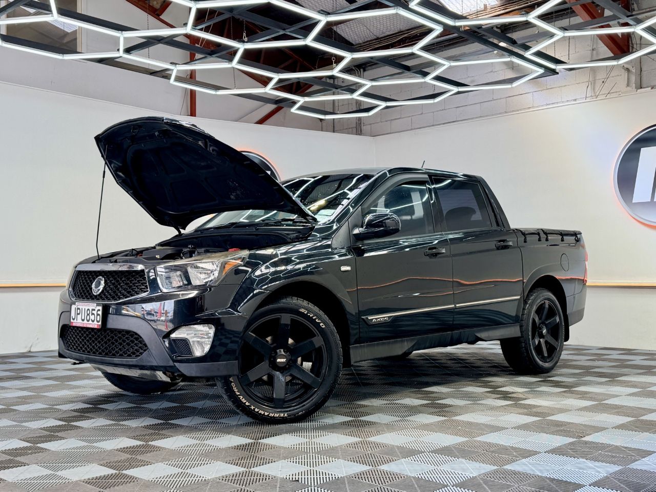 Vehicle image 3