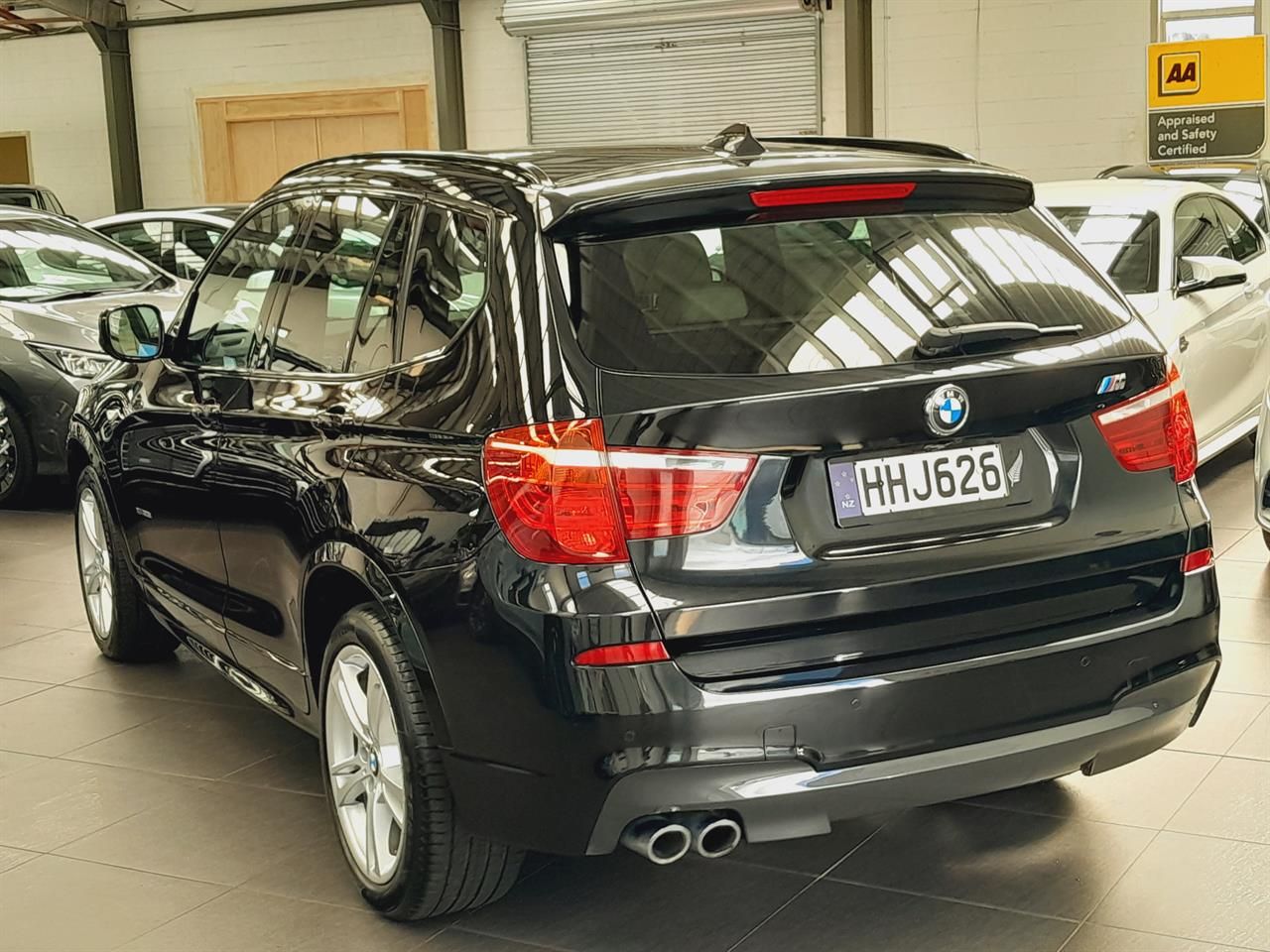 Vehicle image 5