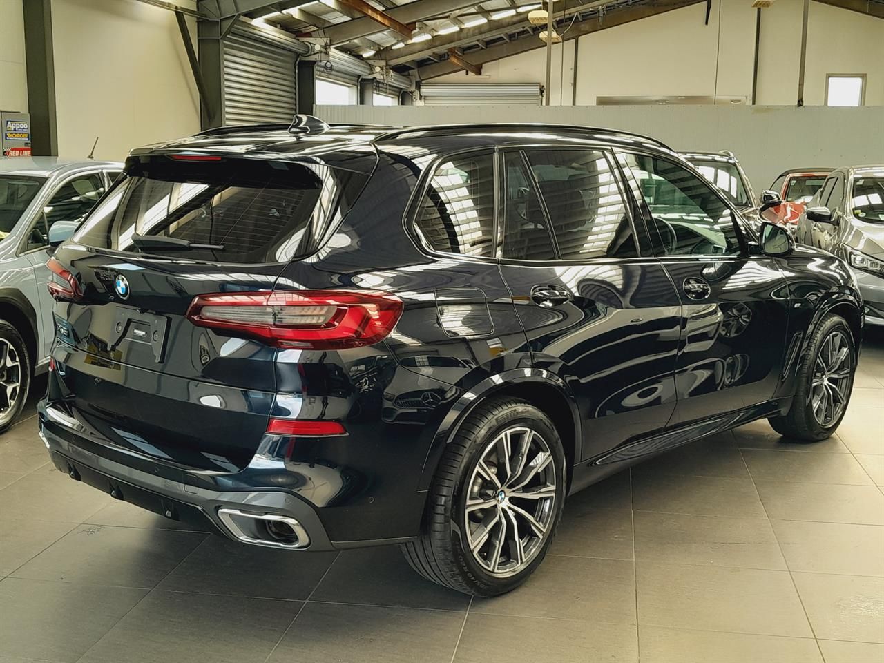 Vehicle image 4