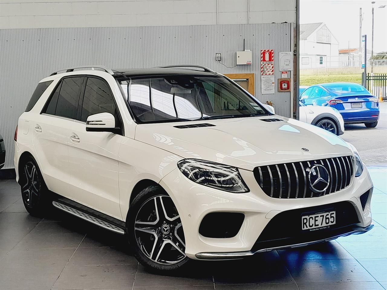 Vehicle image 2
