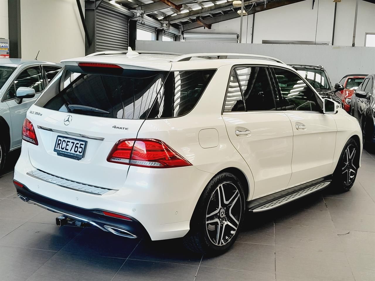 Vehicle image 4