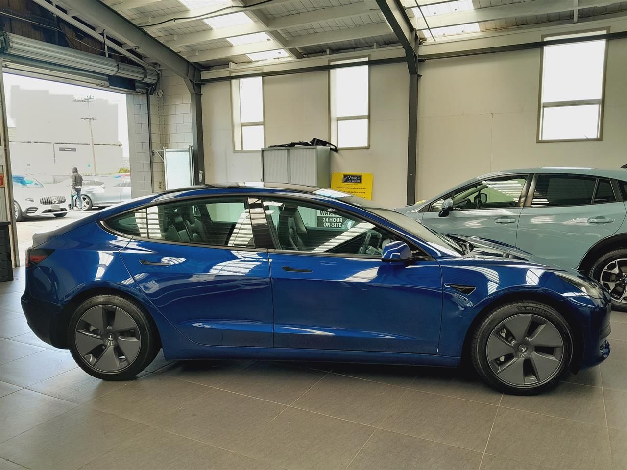 Vehicle image 3