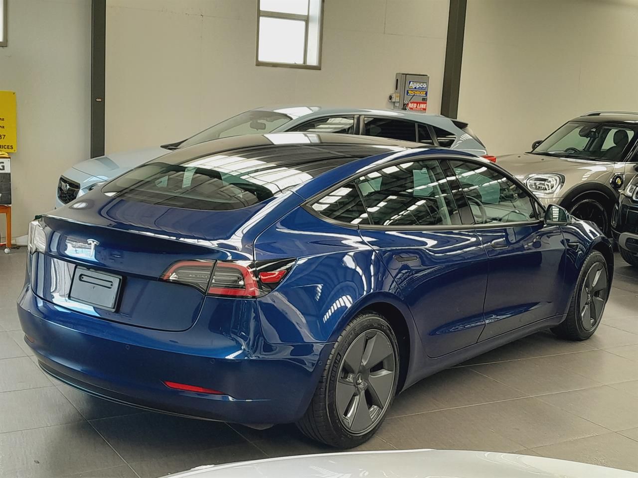 Vehicle image 4