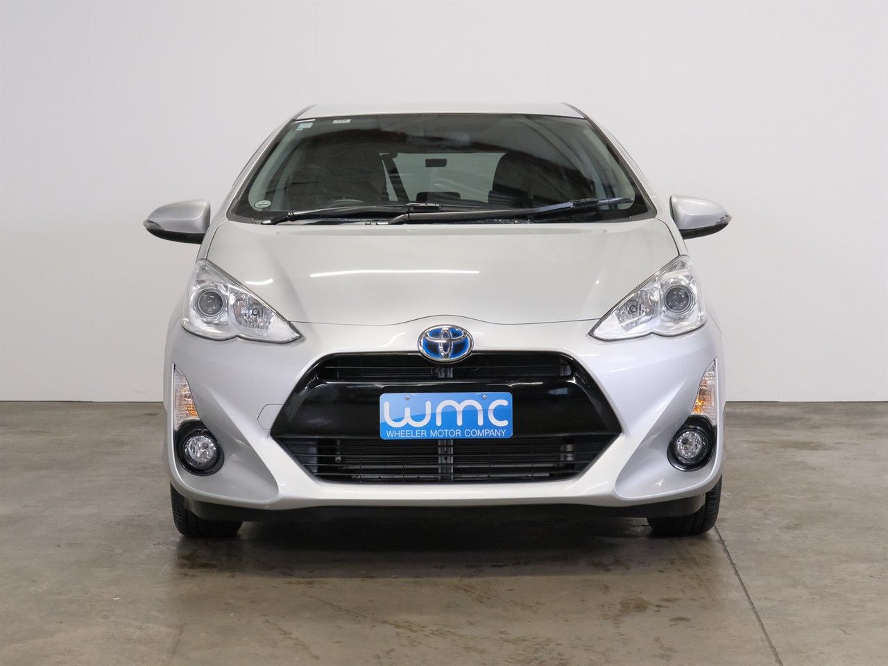 Vehicle image 3