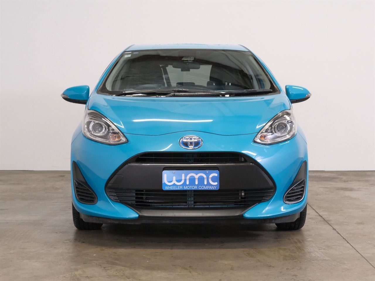 Vehicle image 3