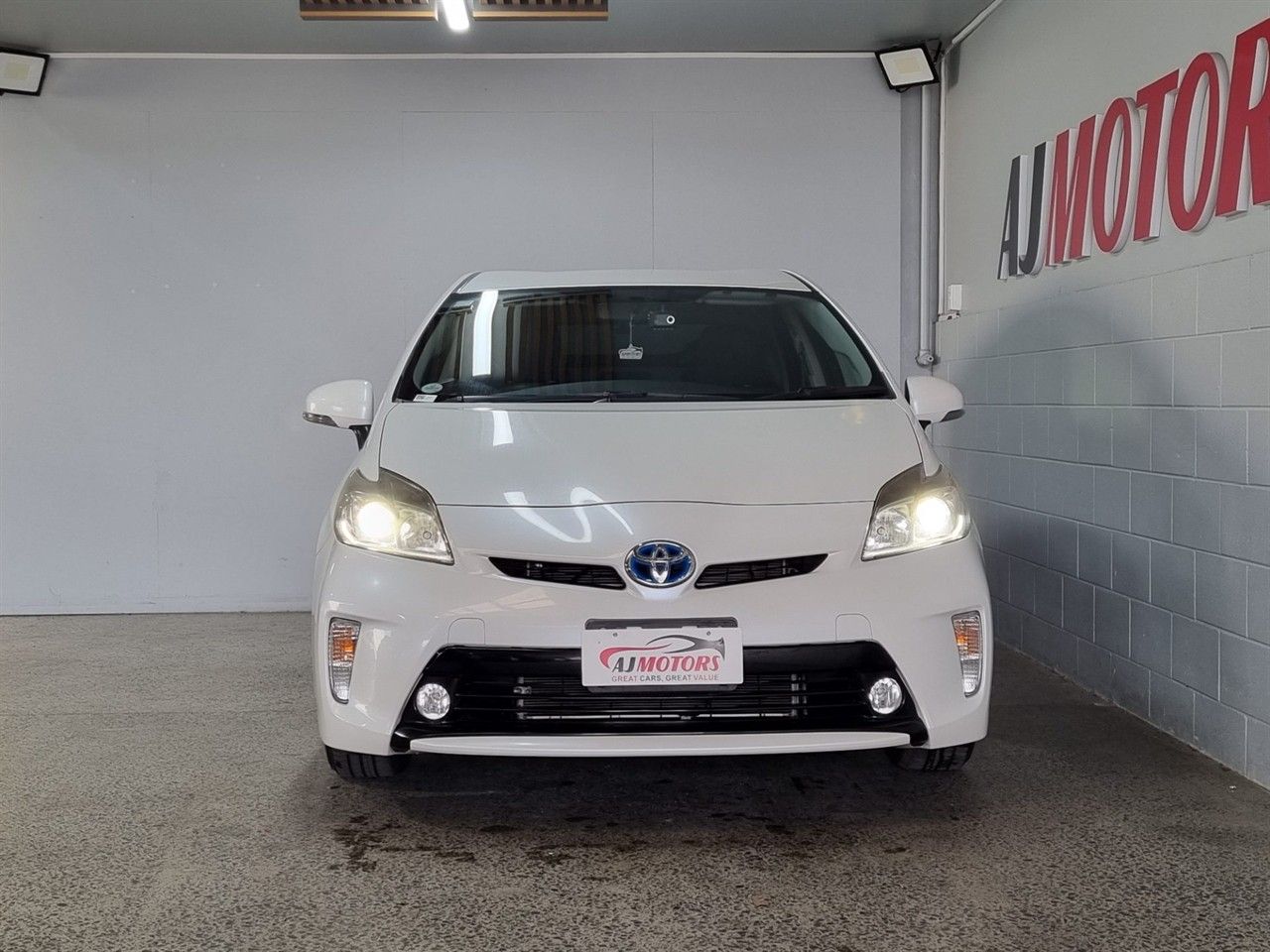 Vehicle image 2