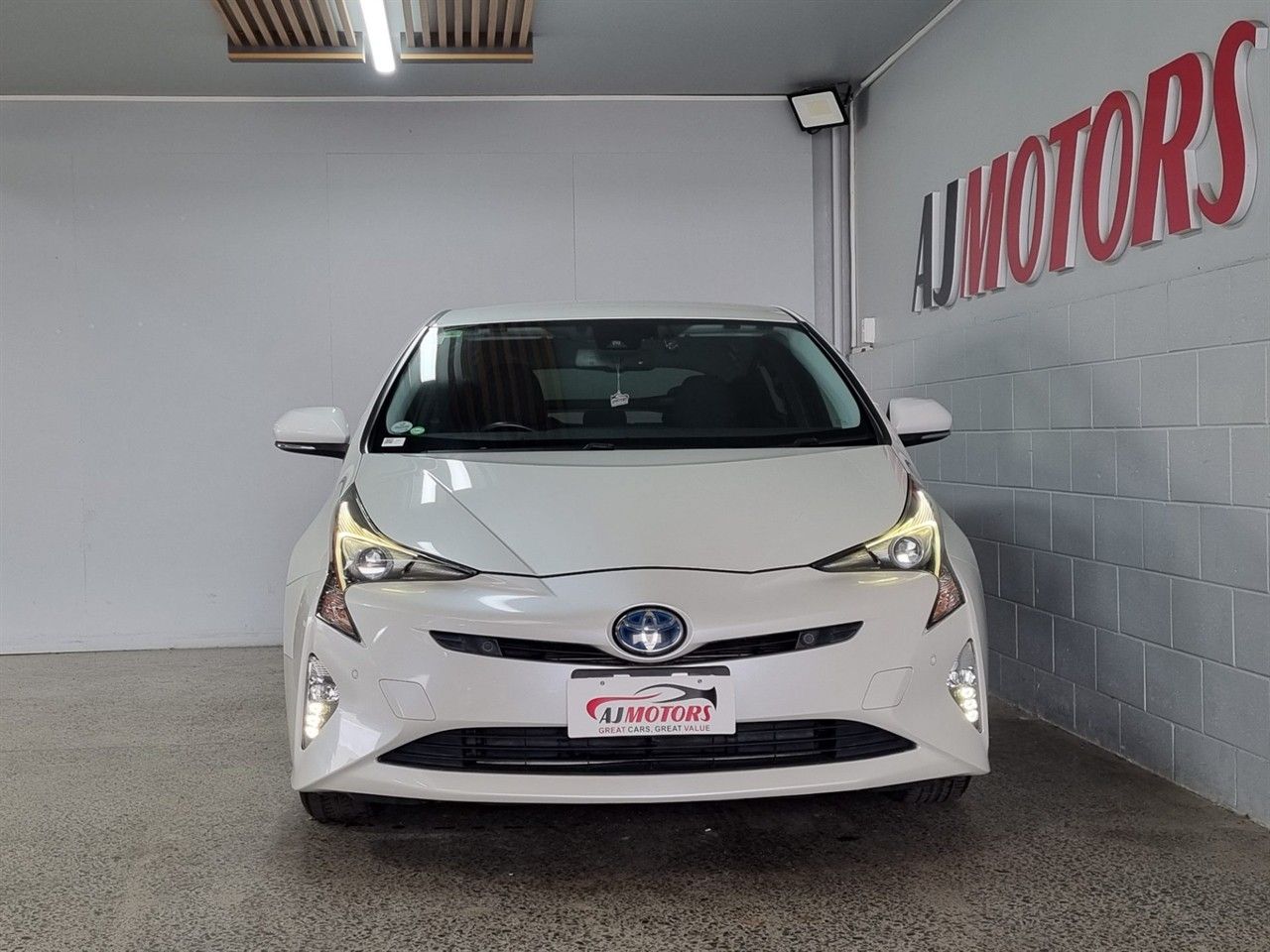 Vehicle image 2