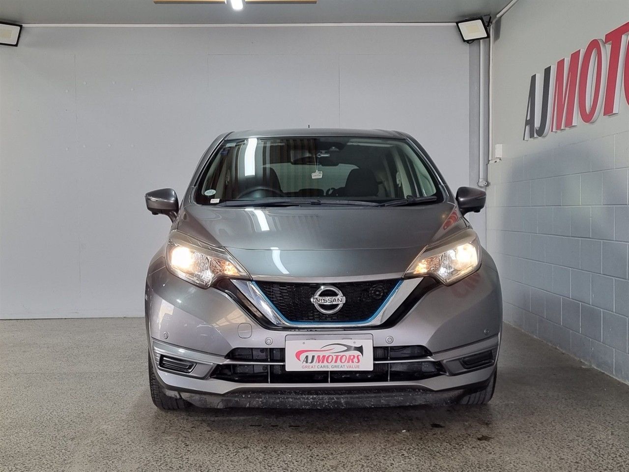 Vehicle image 2