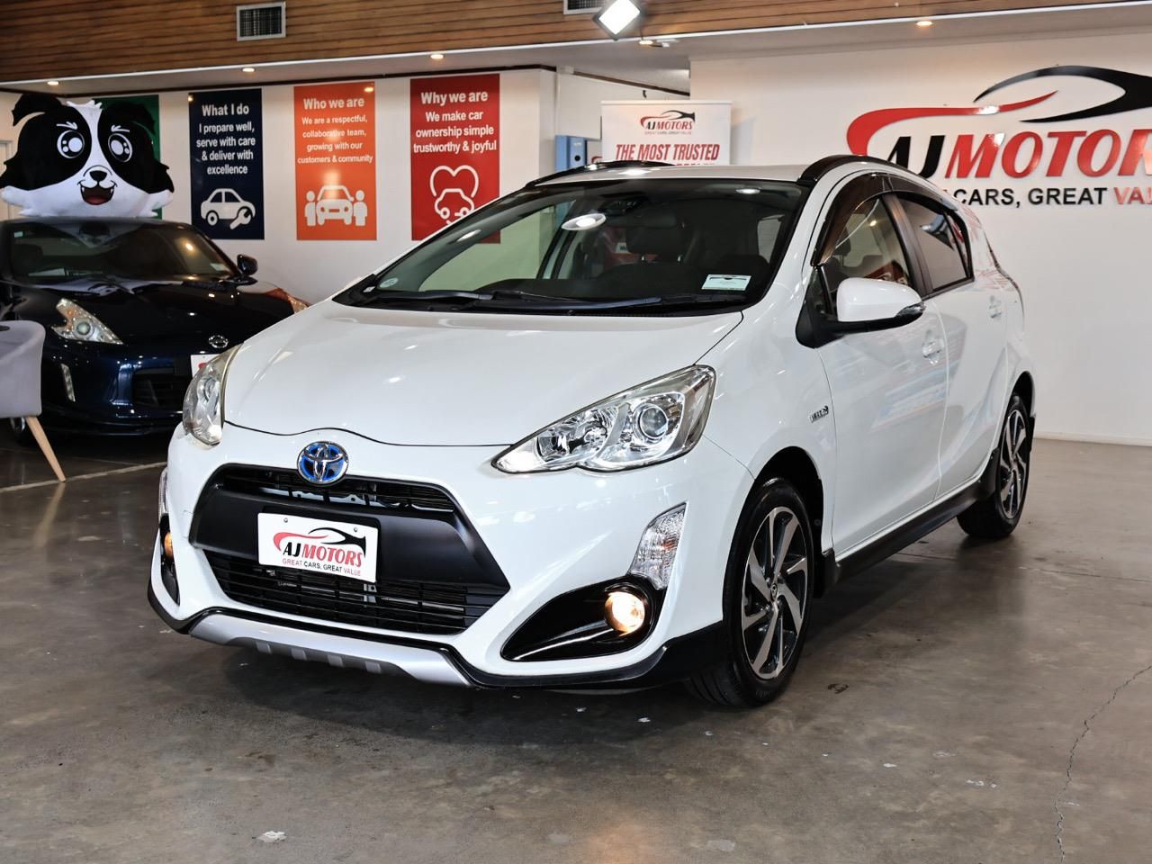 Vehicle image 3