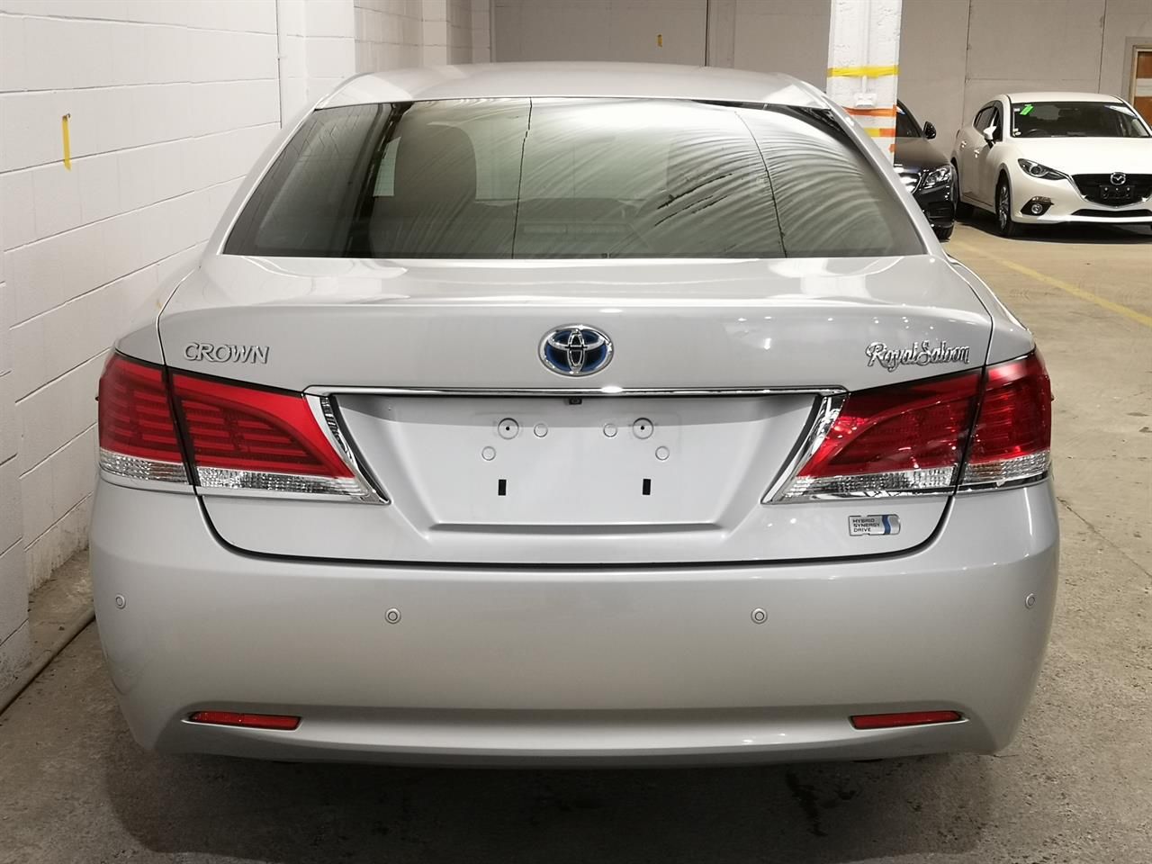 Vehicle image 5
