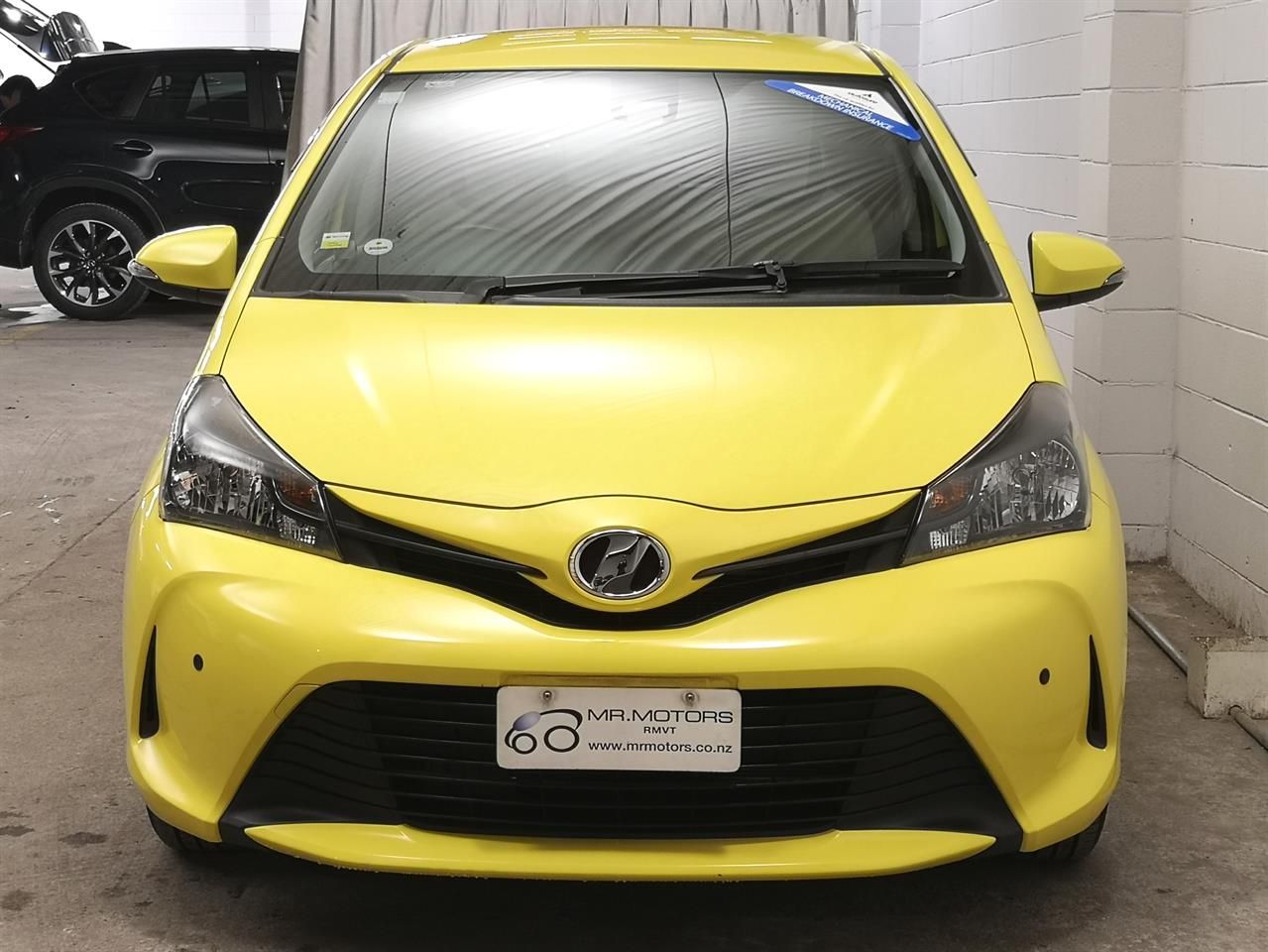 Vehicle image 4