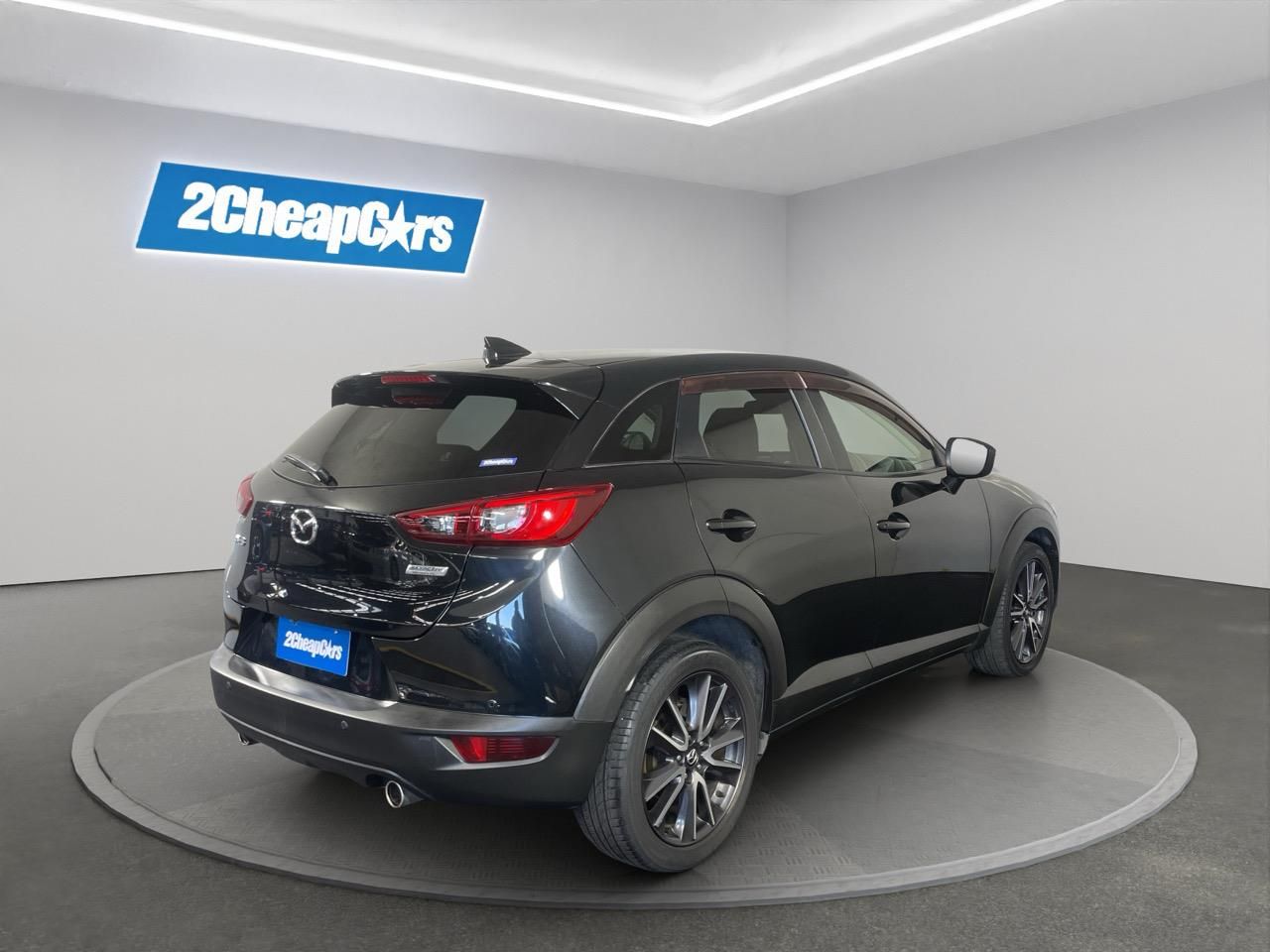Vehicle image 5