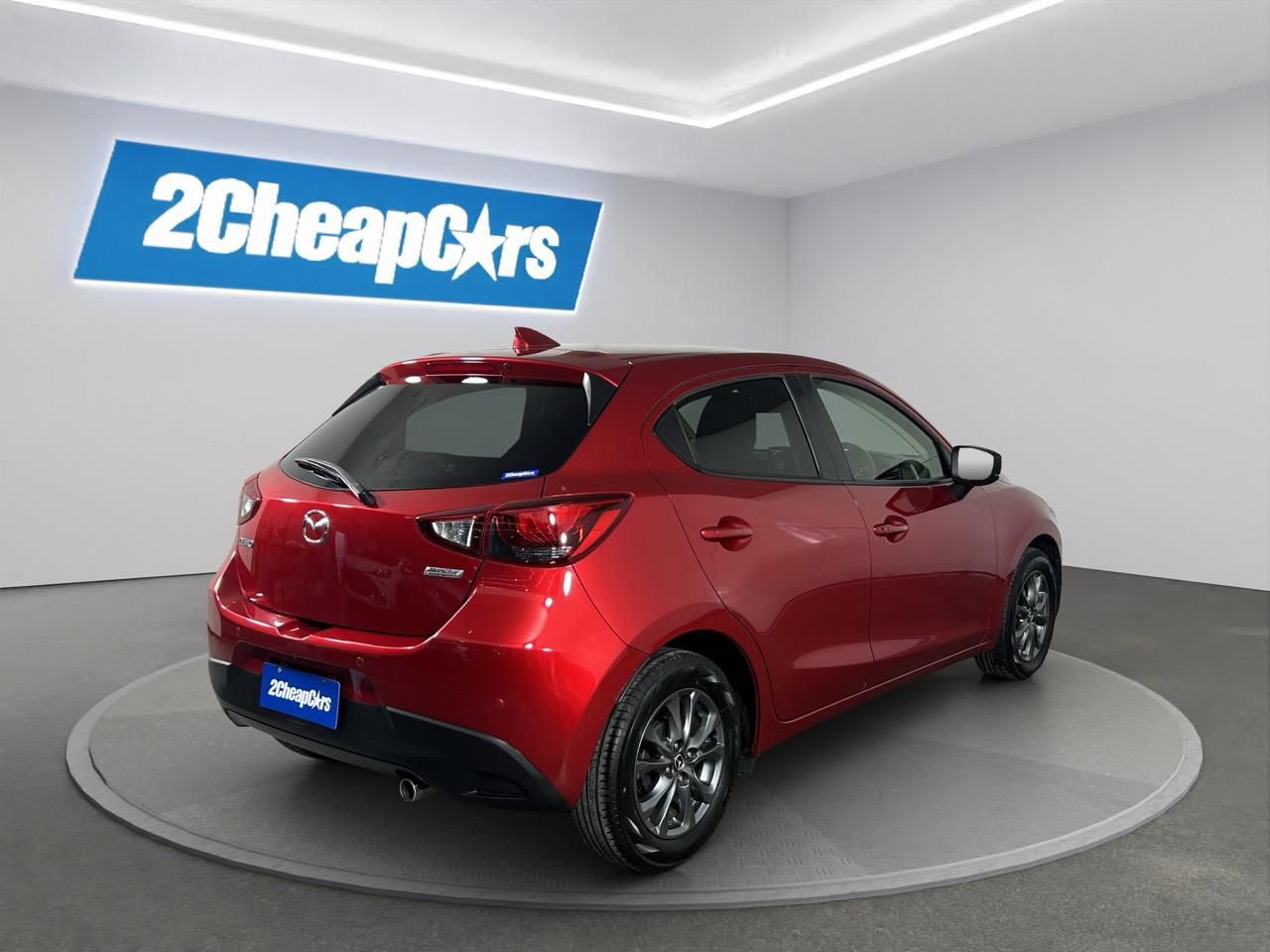 Vehicle image 5