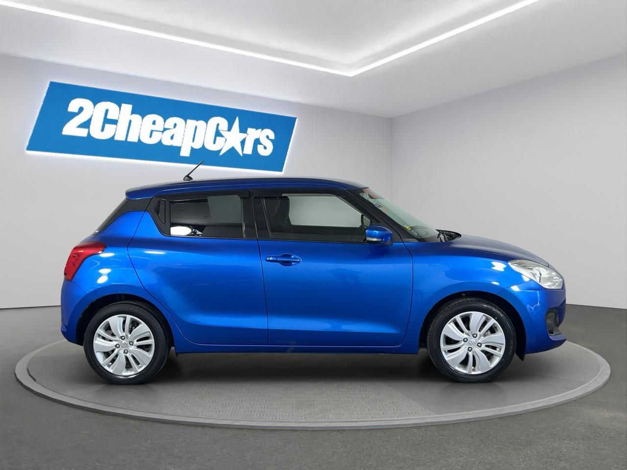 Vehicle image 4