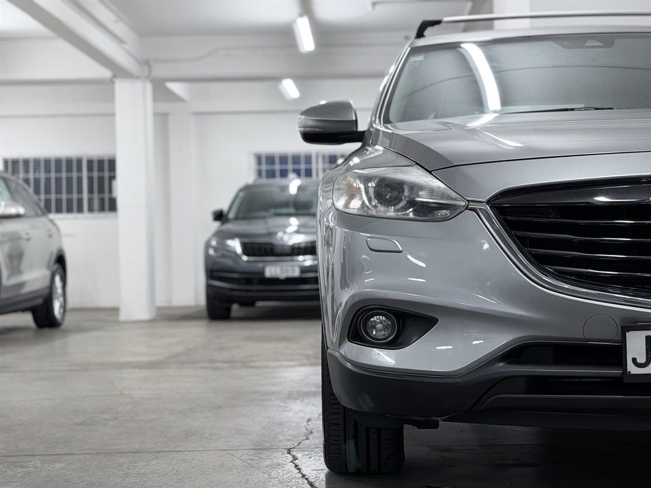 Vehicle image 5
