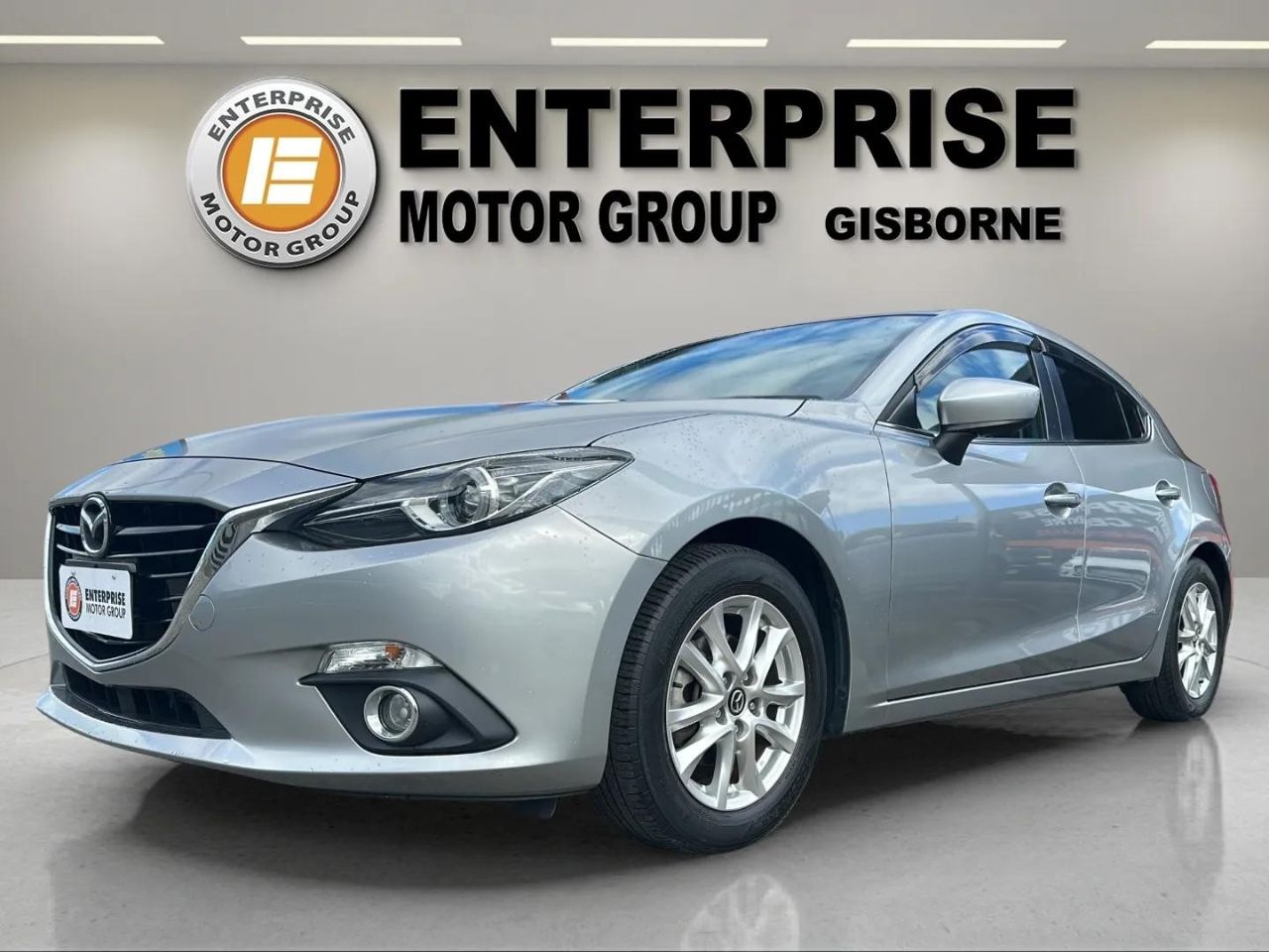 Vehicle image 3