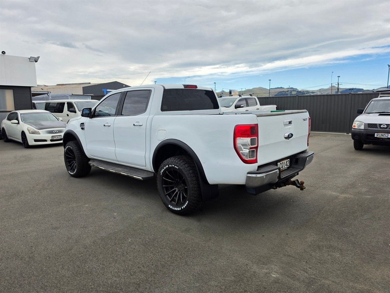 Vehicle image 3