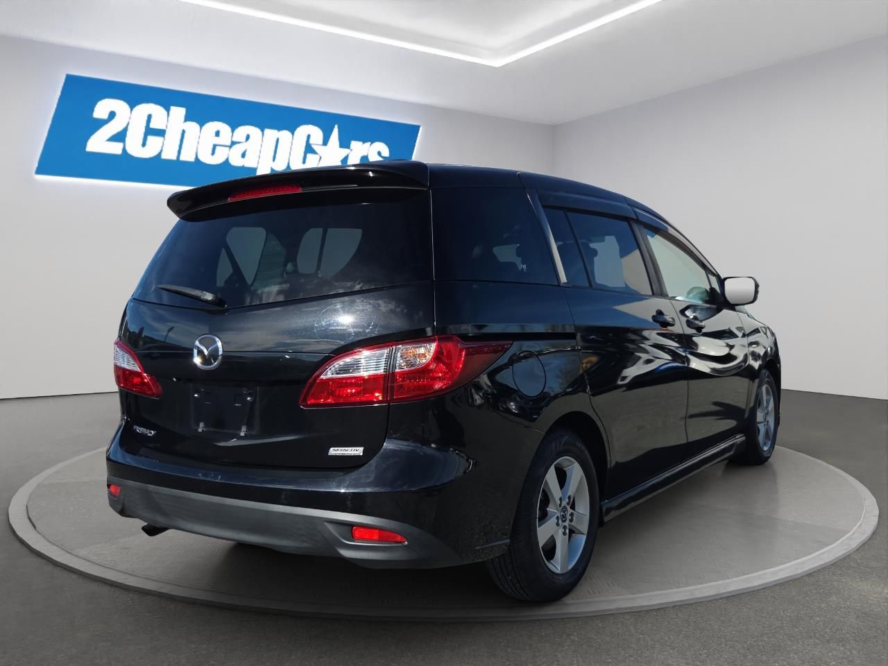 Vehicle image 5