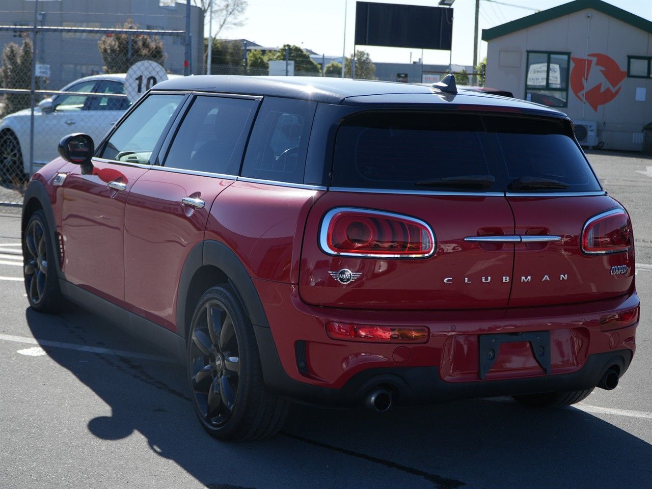 Vehicle image 3