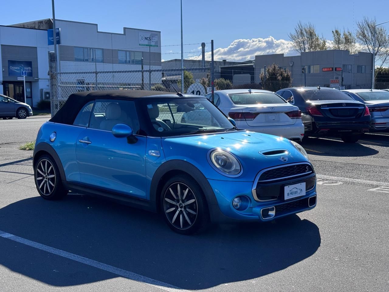 Vehicle image 3