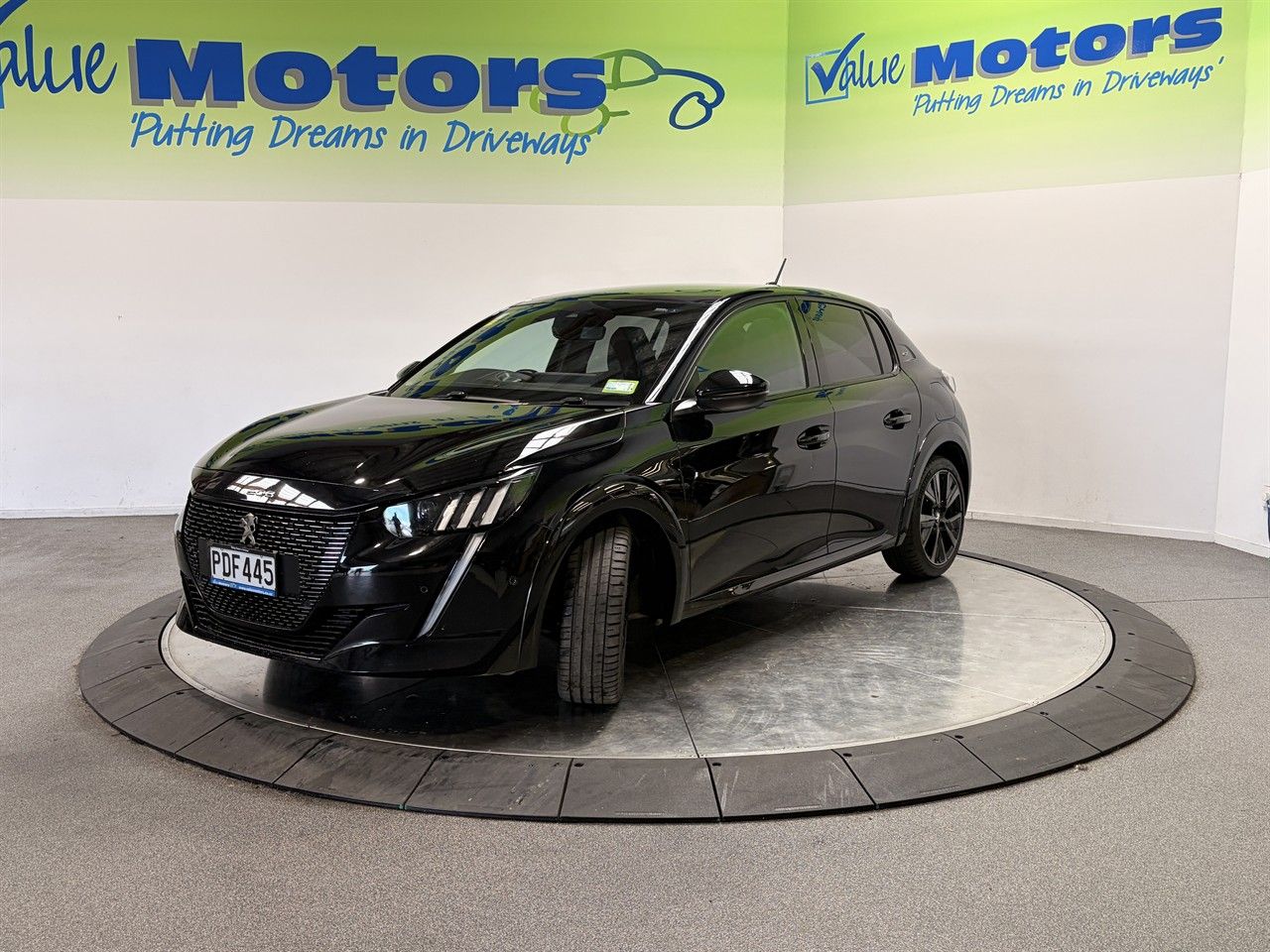 Vehicle image 3