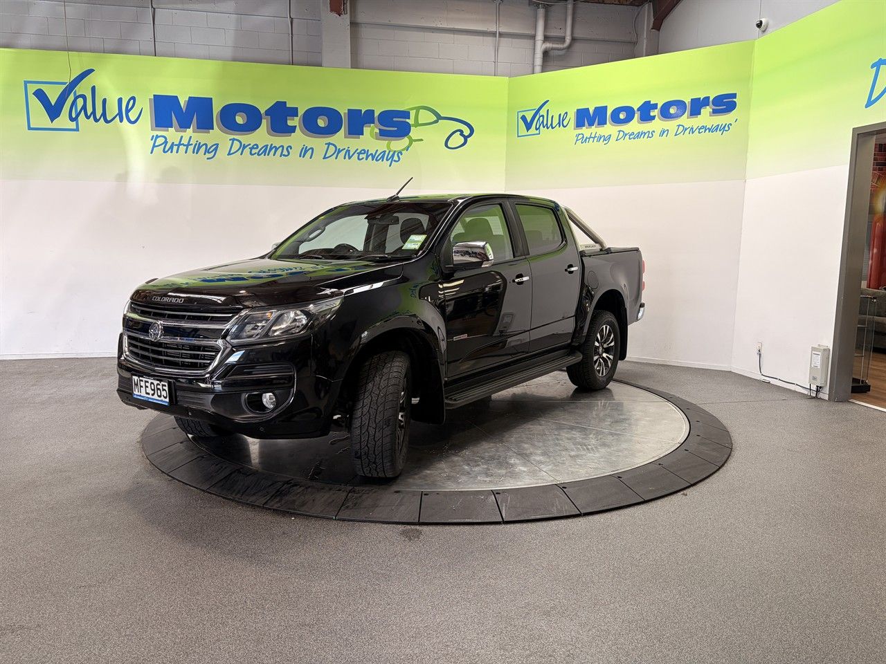 Vehicle image 3