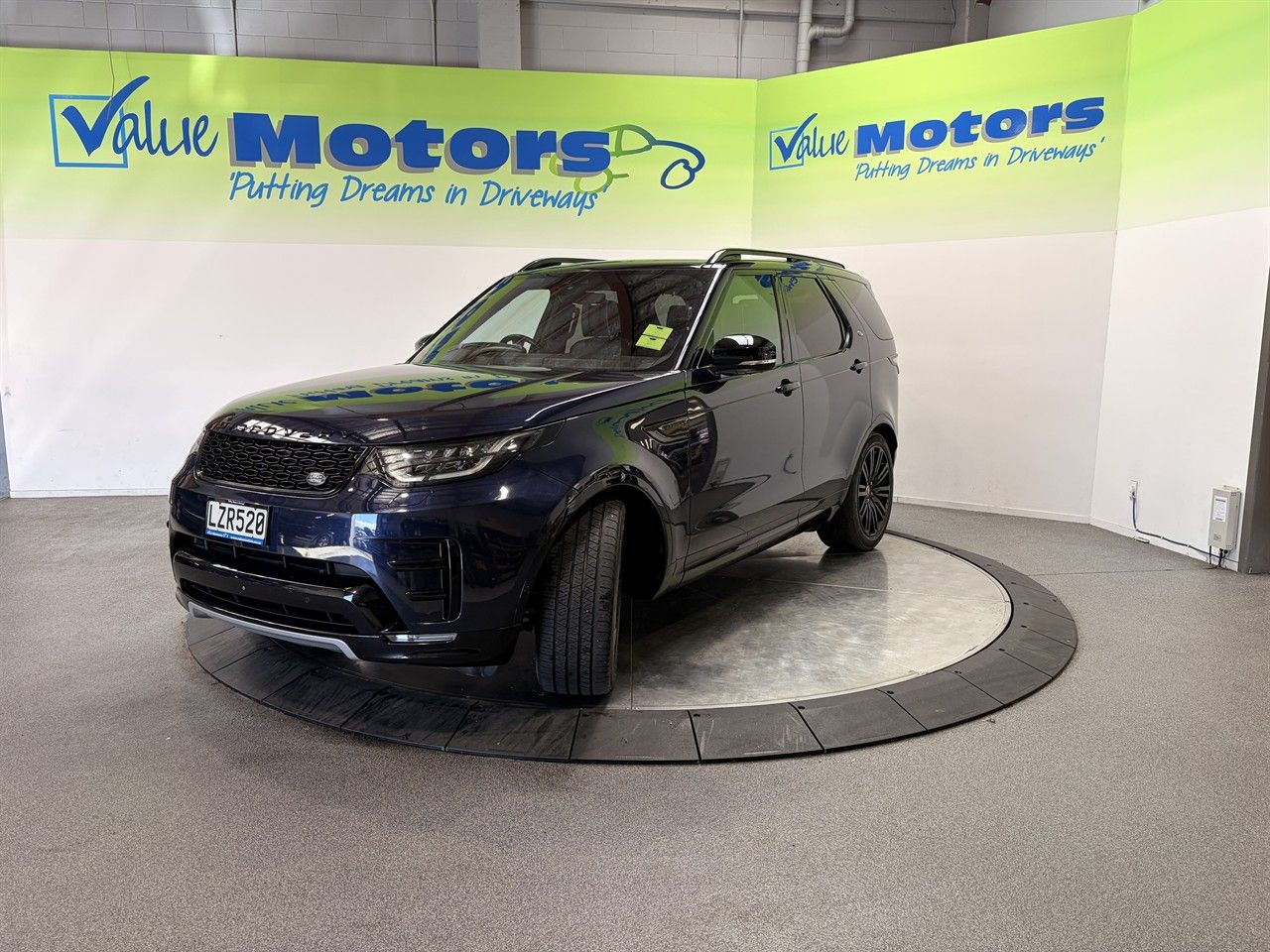 Vehicle image 3