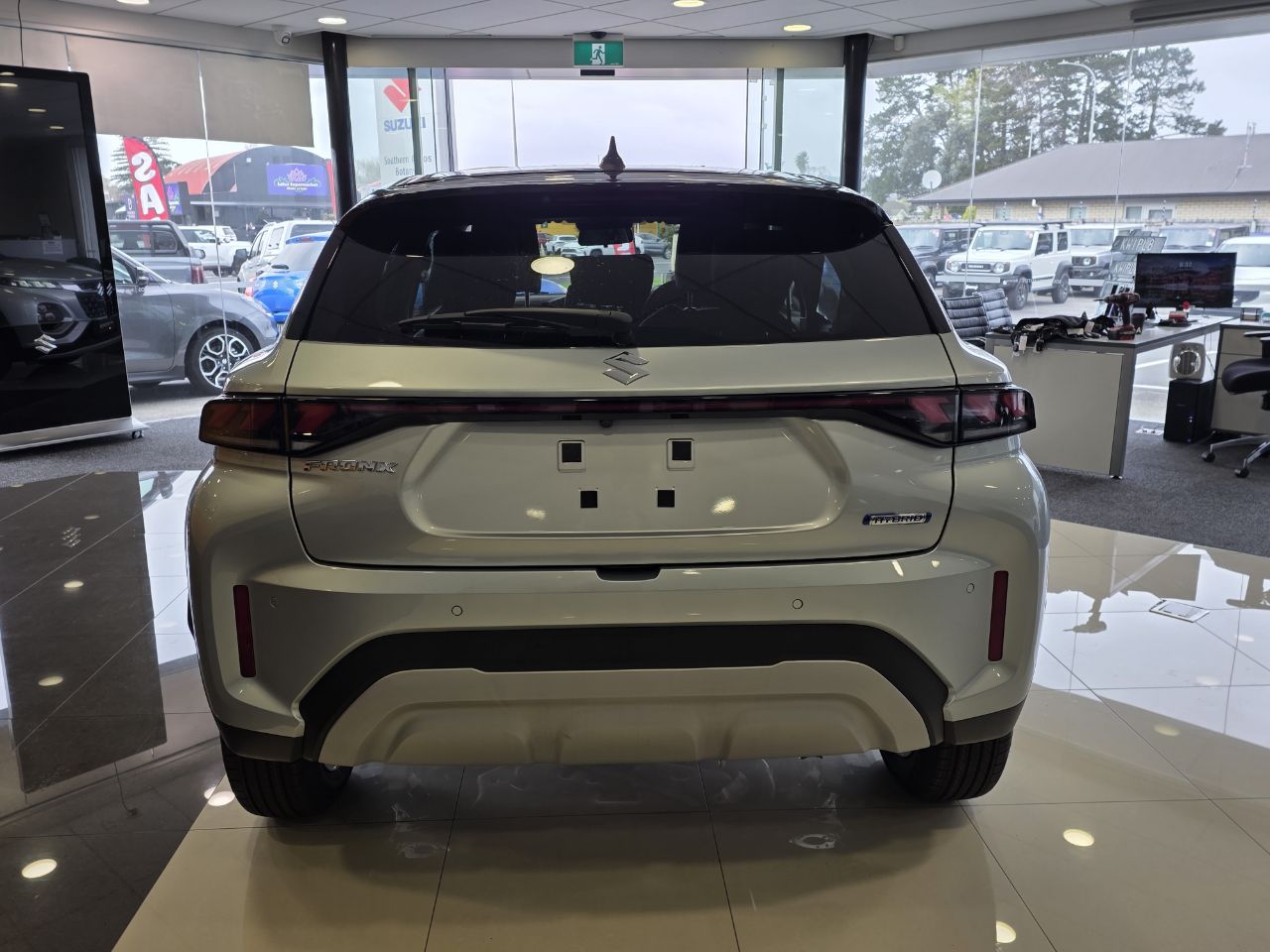 Vehicle image 5