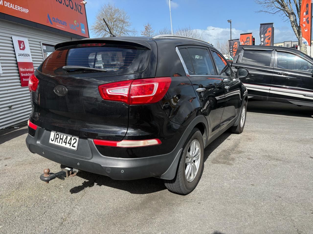 Vehicle image 4