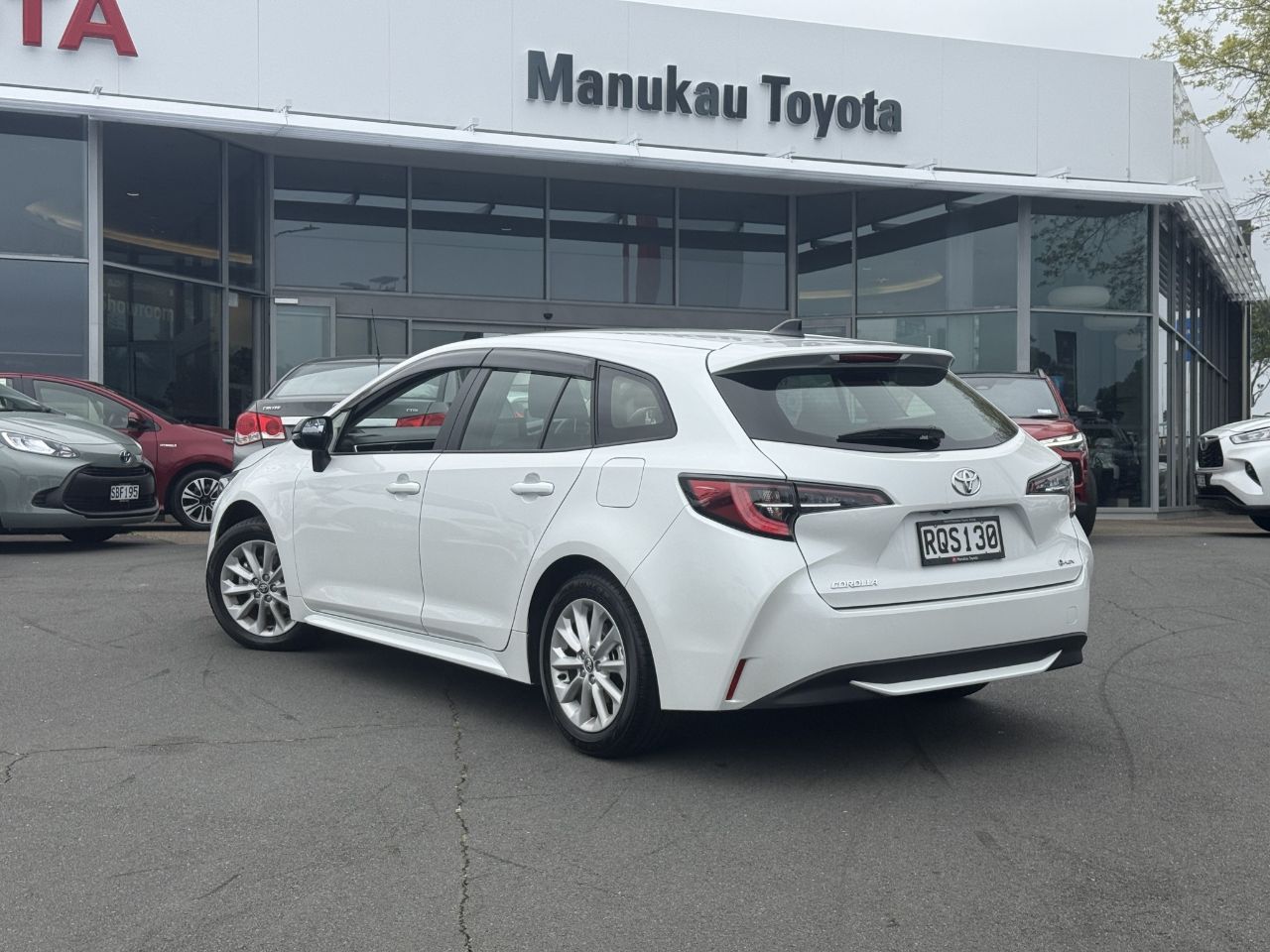 Vehicle image 4
