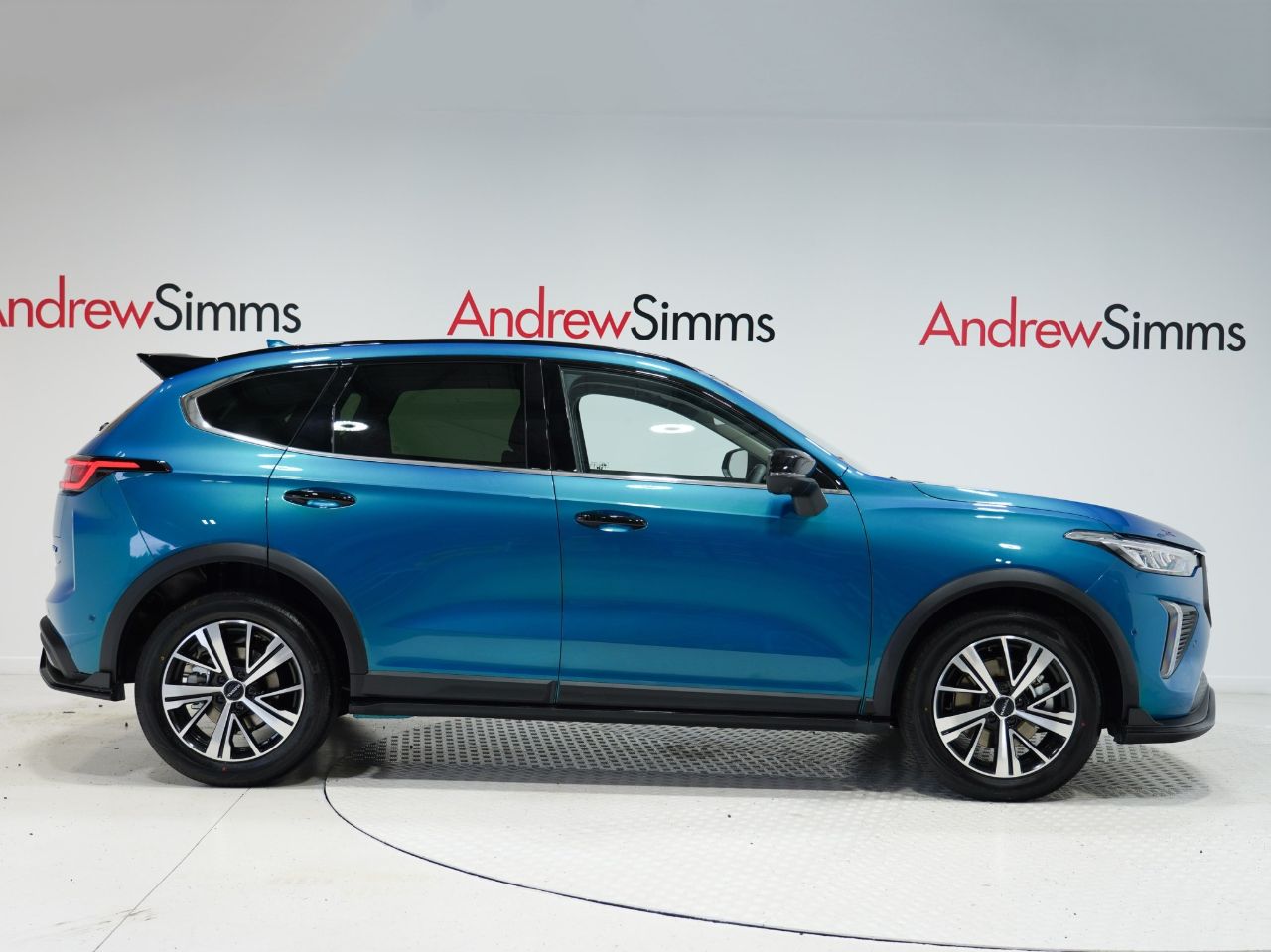 Vehicle image 4