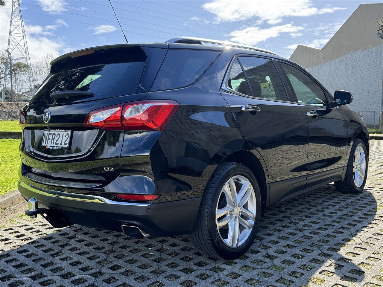 Vehicle image 5