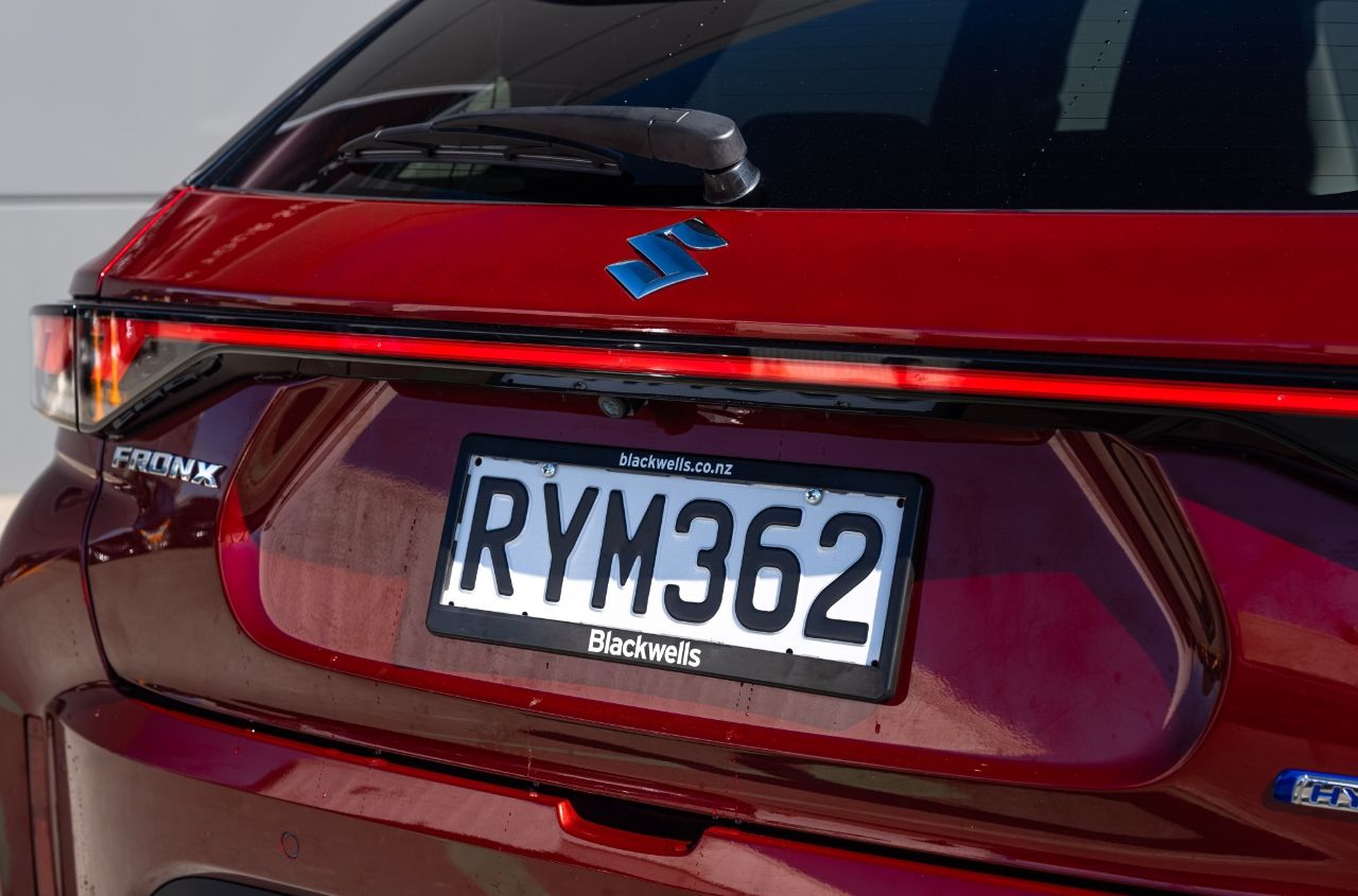 Vehicle image 5