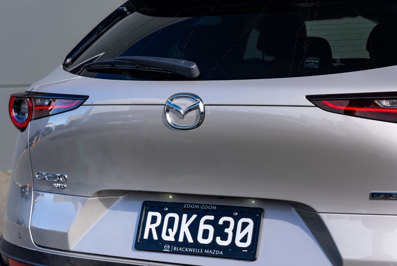 Vehicle image 5