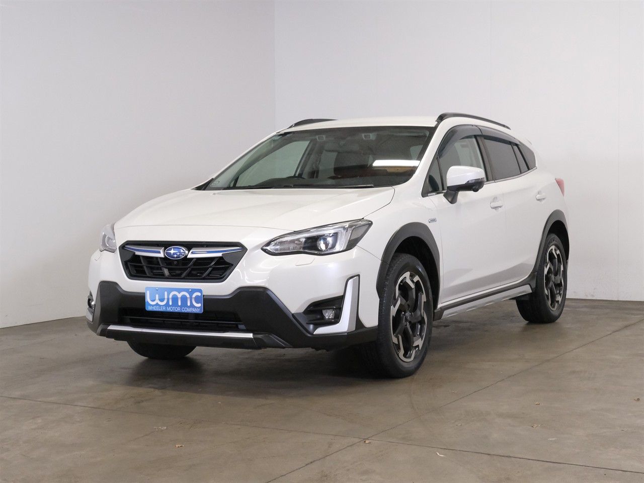 Vehicle image 4