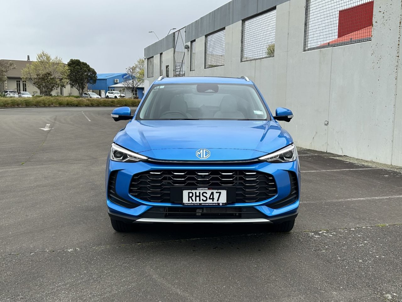 Vehicle image 3