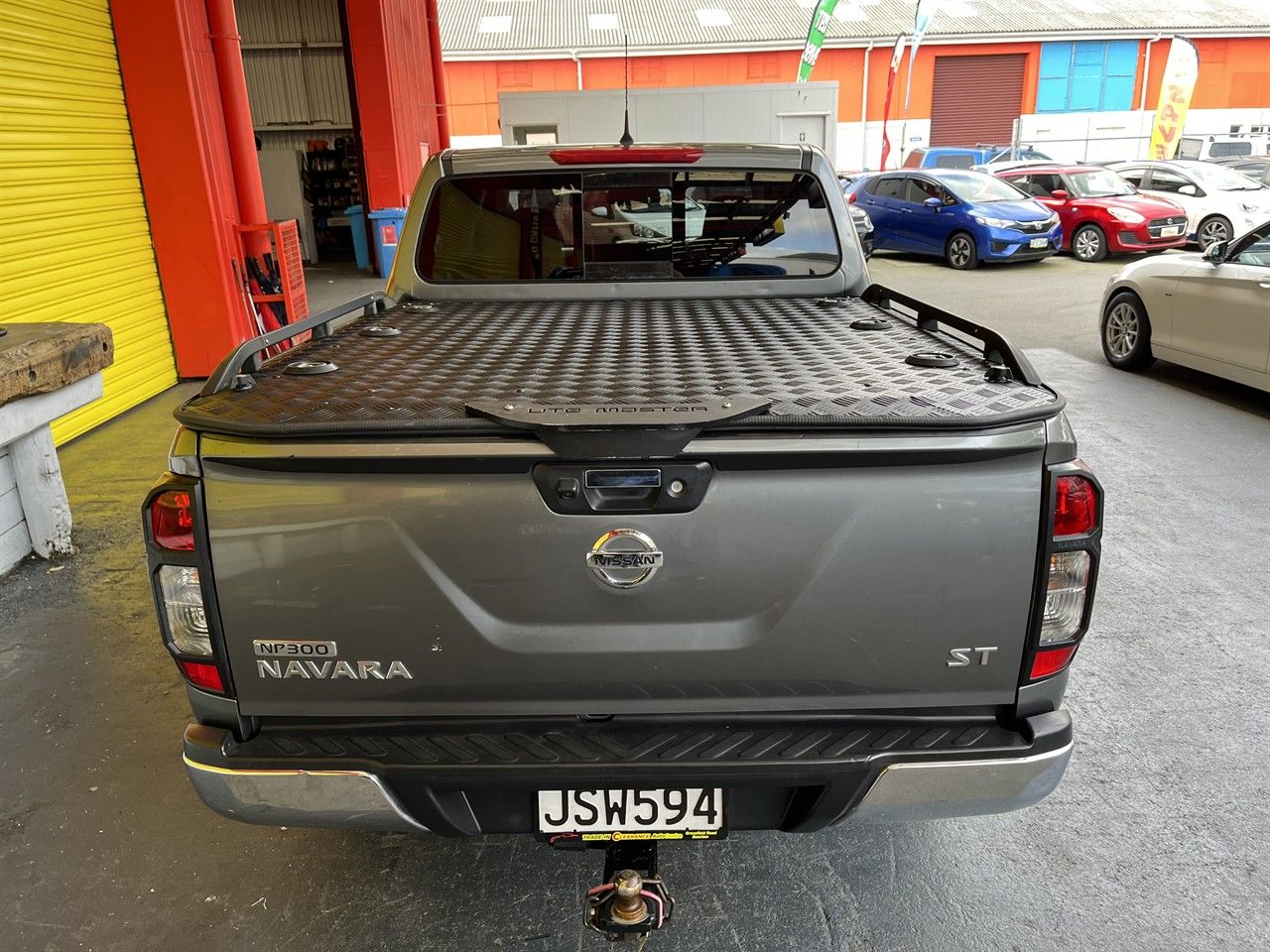 Vehicle image 5