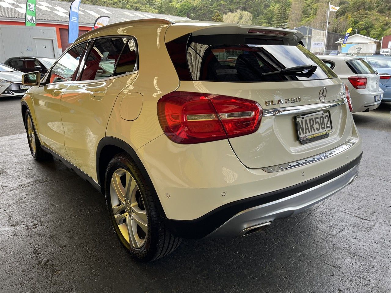 Vehicle image 4