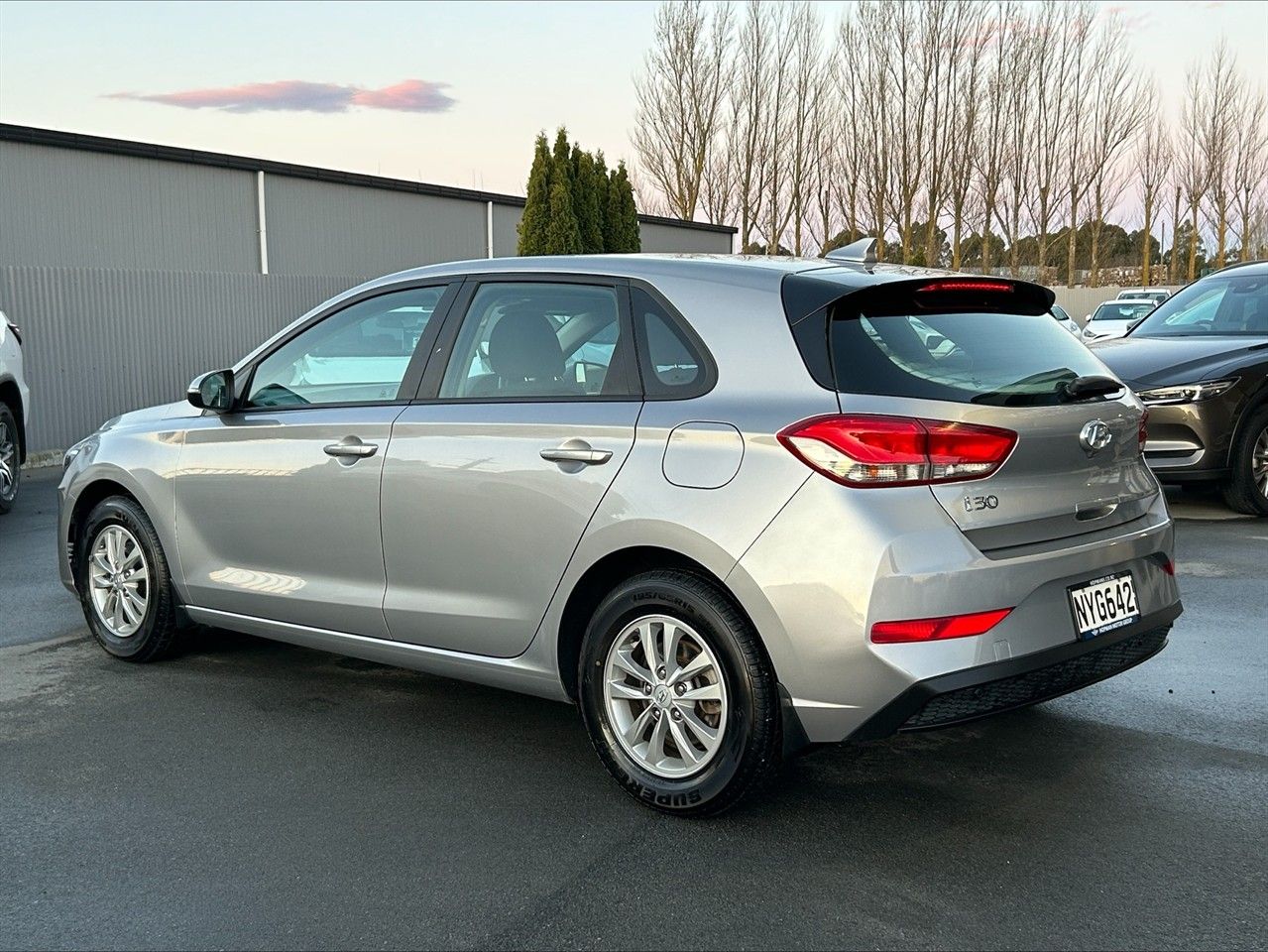 Vehicle image 4