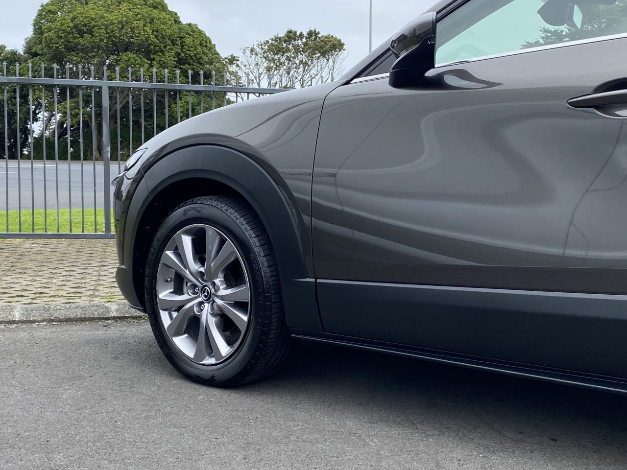 Vehicle image 5