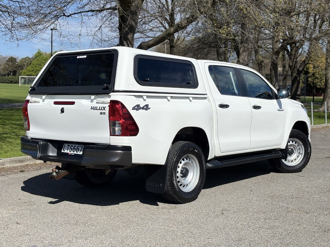Vehicle image 5