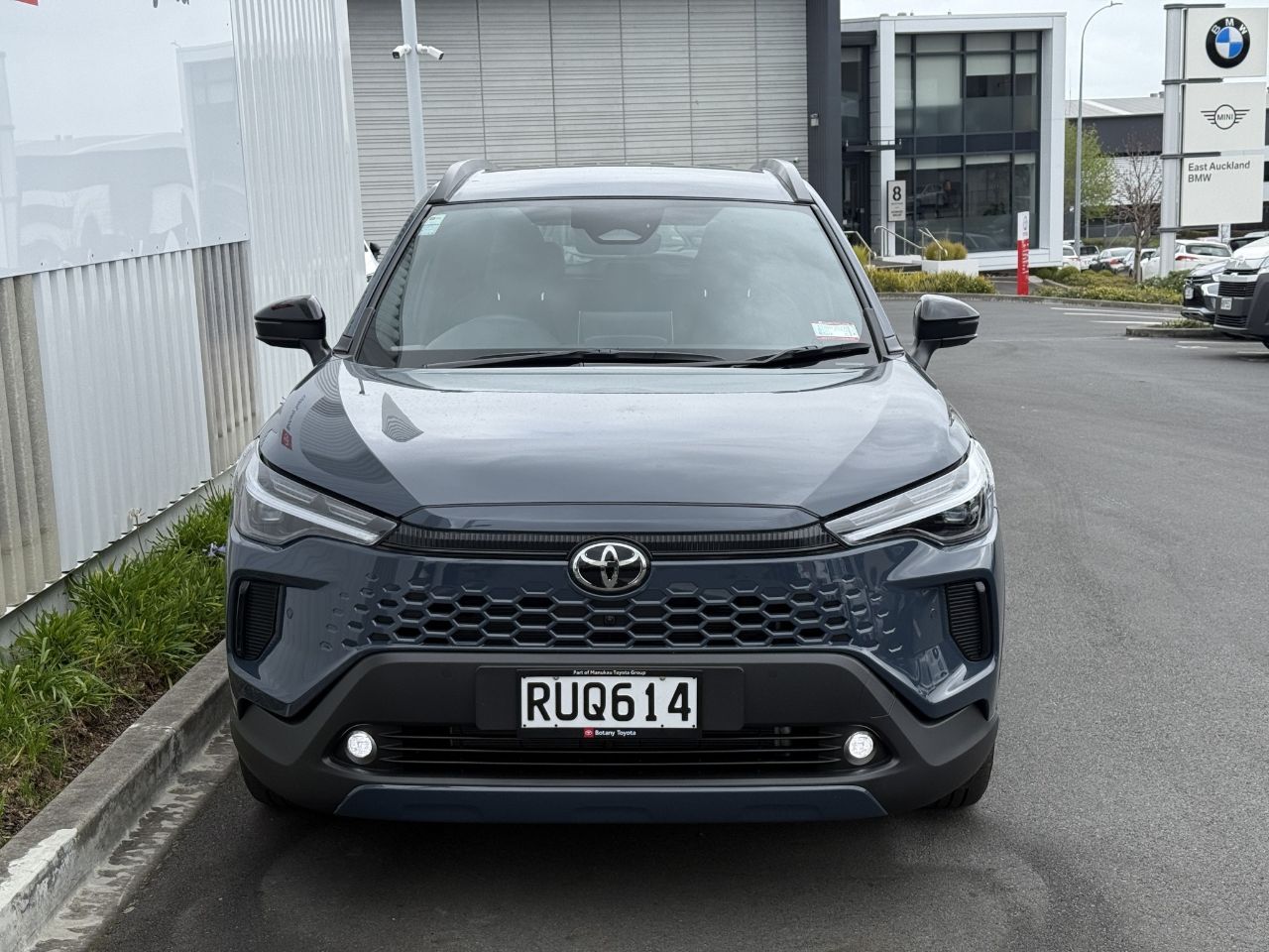 Vehicle image 3