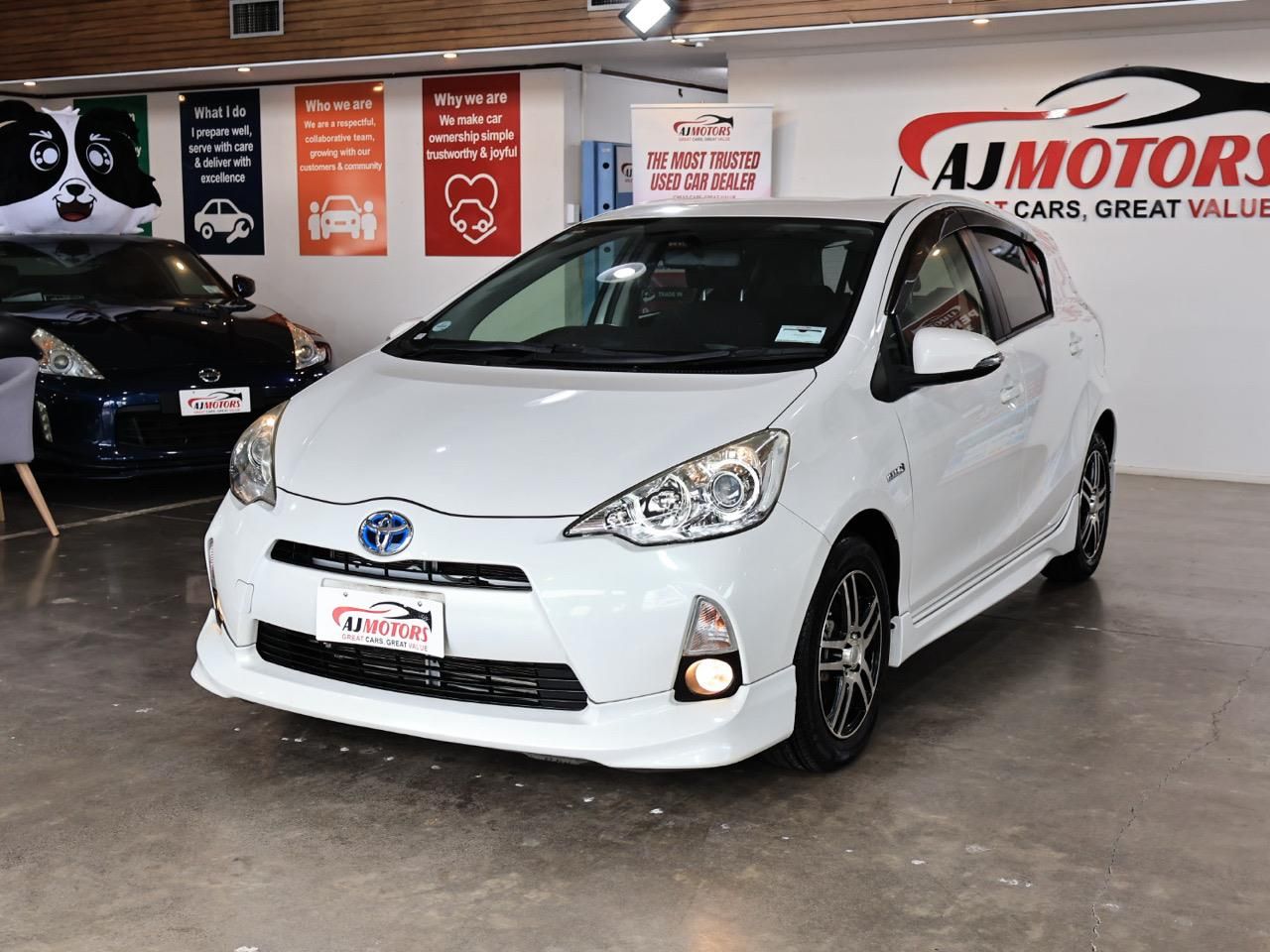 Vehicle image 3